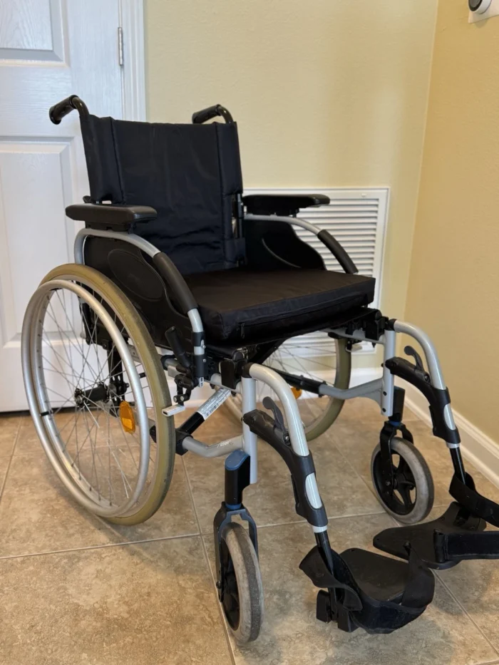 Invacare Action 2NG Ultralight Wheelchair